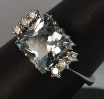 Antique Stunning 1940s 5.75ct Aquamarine & Diamond 18ct White Gold Ring