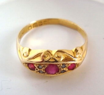 Antique Beautiful Vintage 18ct Gold Ruby & Diamond Ring. B'ham 1918.