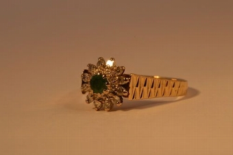 Antique Stunning 18ct Gold Emerald & Diamond Cluster Ring