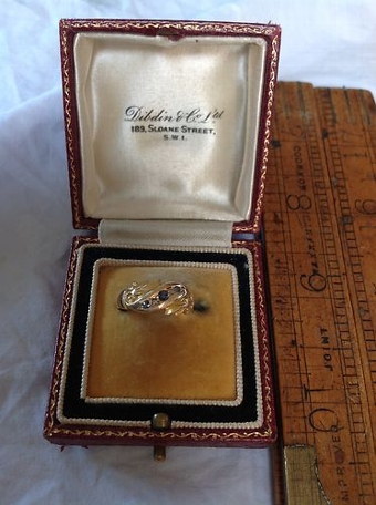 ANTIQUE VICTORIAN SAPPHIRE AND DIAMOND 15 CARAT GOLD RING 