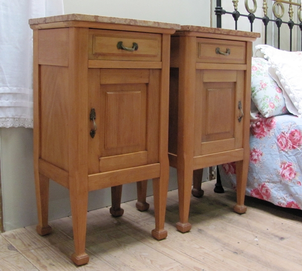 	 PAIR OF BEECH SHAKER STYLE BEDSIDE CABINETS - C1940