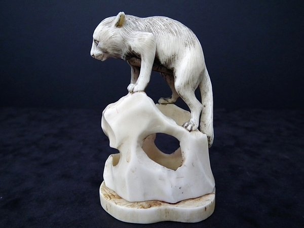 Rare Chinese ox bone carved wildcat antique figure - 1800s