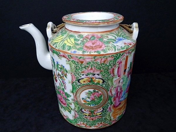 Chinese Cantonese famille rose antique teapot - c1800s