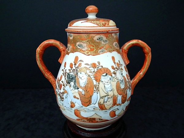 Japanese Imari hand painted antique teapot - c1800s