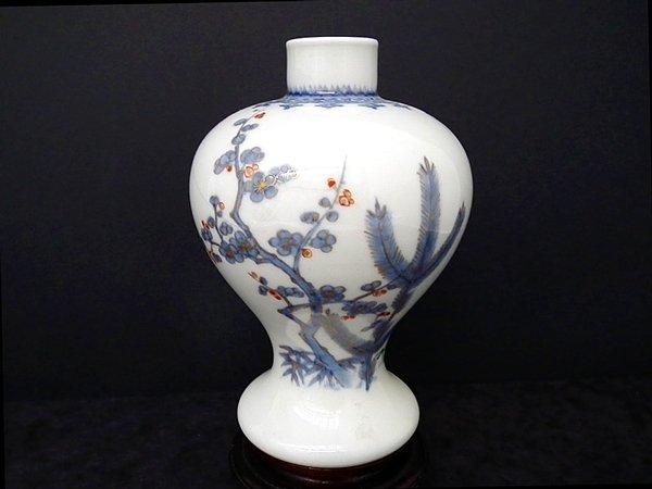 Chinese Meiping shaped porcelain antique vase - c1800s