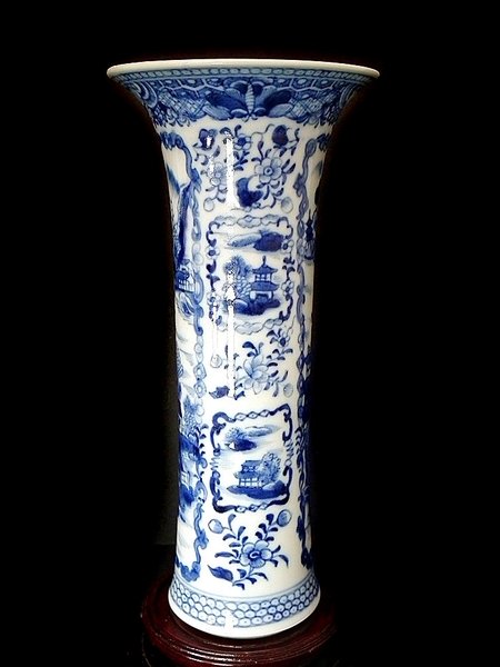Chinese porcelain antique beaker vase - c1700s