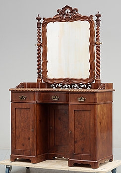 Dressing Table with decorative Mirror (1800)