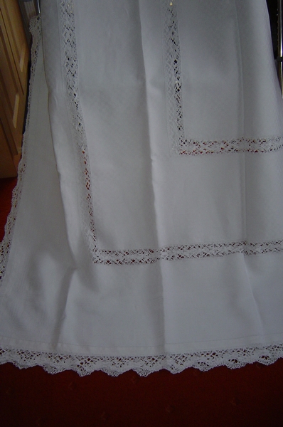 VINTAGE FRENCH LINEN TABLECLOTH