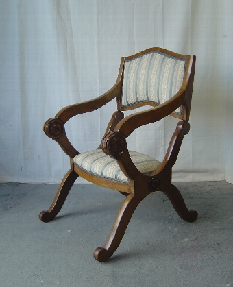 Walnut Metamorphic Prayer Chair
