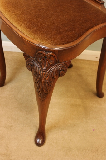 Antique Antique Set of Six Walnut Dining Chairs