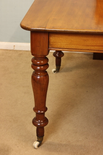 Antique Antique Victorian Mahogany Extending Dining Table,