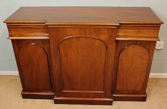 Antique Mahogany Side Cabinet / Sideboard