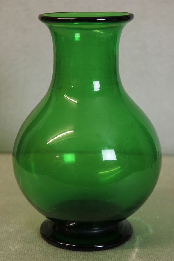 Antique Antique Edwardian Green Glass Vase