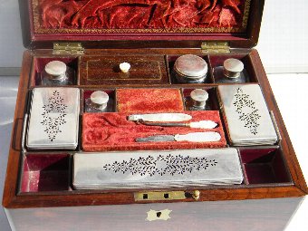 Antique Vanity box in rosewood Victorian circa 1850's
