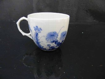 Antique Chinese cup & saucer hand crafted design old and beautiful