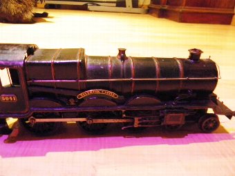 Antique oo gauge locomotive and tender