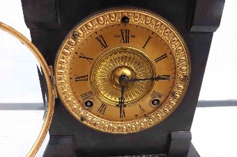 Antique victorian mantle clock 