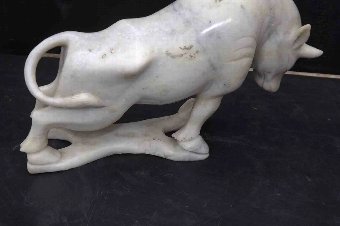 Antique Spanish fighting Bull in white marble.