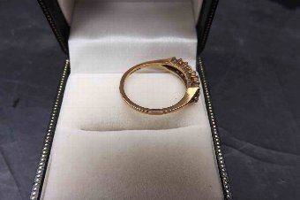 Antique Emerald ring 9ct gold 