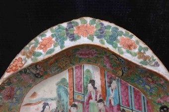 Antique chinese antique 19th century hand painted dish. 