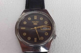Antique Seiko 5 mans automatic mechanican movement wrist watch 