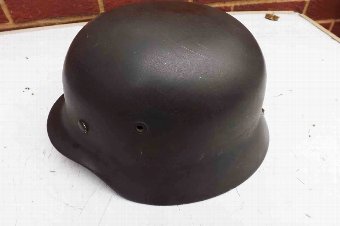 Antique Genuine 2ww German helmet.