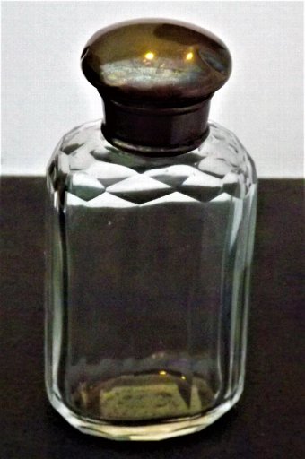 Scent bottle Victorian Silver top cut glass