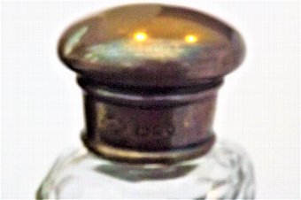 Antique Scent bottle Victorian Silver top cut glass