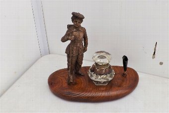 Tom O'Shanter Military Rifle man Ink well and Pen Stand