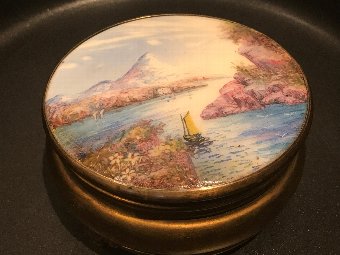 Painted lady’s dressing table Trinkets dish