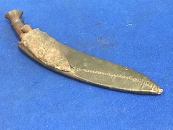 Antique 1ww Nepalese Gurkha  Soldiers fighting knife with scabbard 