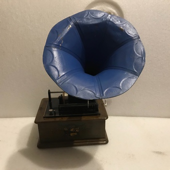 Antique Phonograph The Excelsior Ruby with original Horn