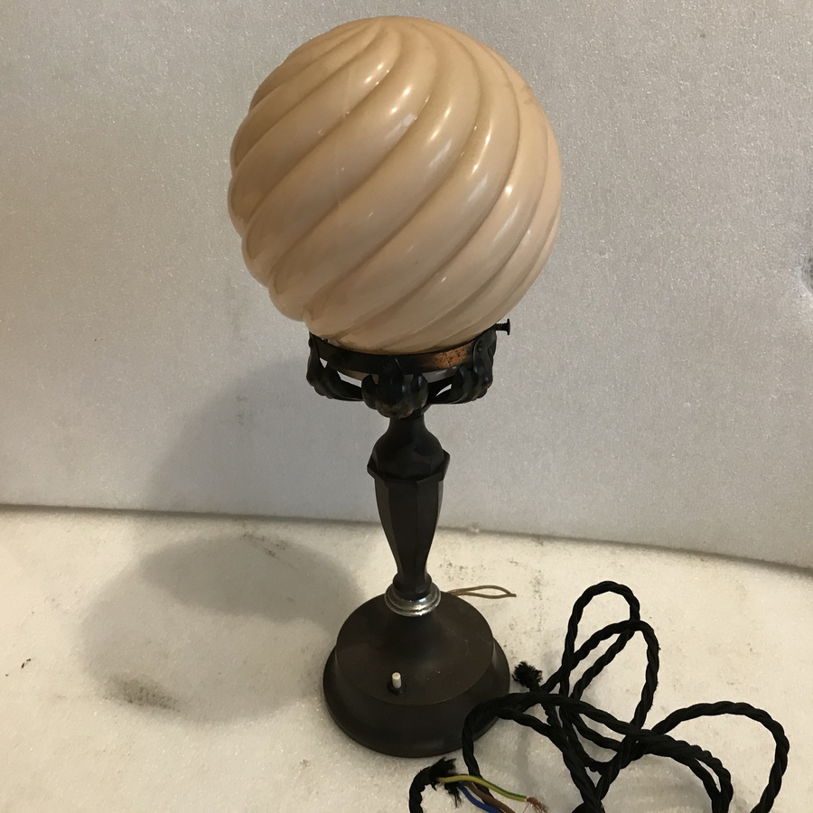 Antique Art Deco Bakelite table lamp needs rewiring 