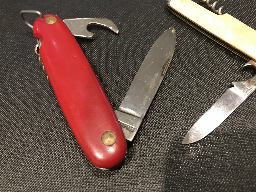 Antique Two pocket knives 