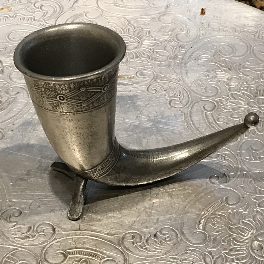 Viking’s toasting shot’s horn