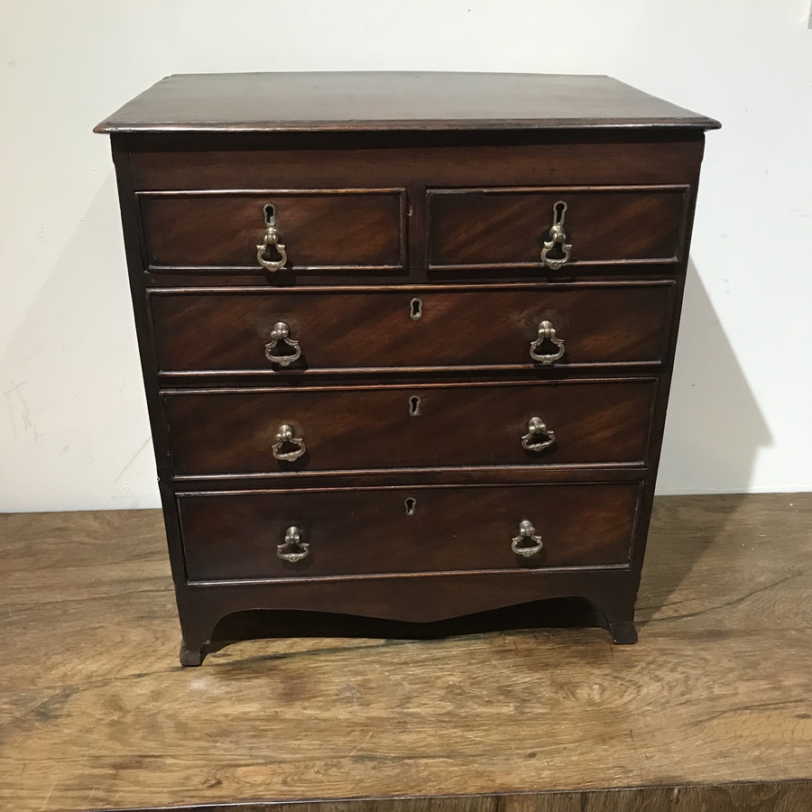 Apprentice piece of Georgian mahogany chest of draws