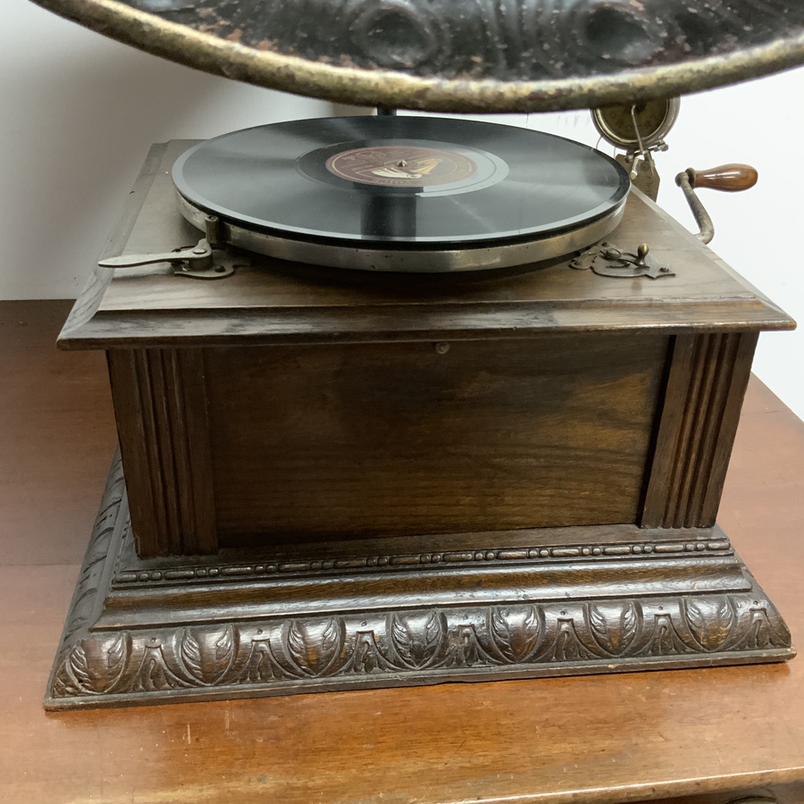 Antique Horned Gramophone 1920’s oak cased