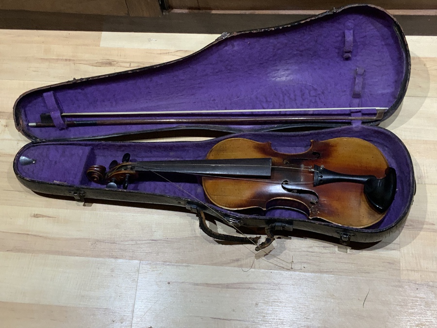 Violin & case with bow Victorian