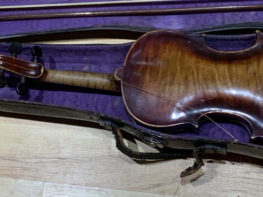 Antique Violin & case with bow Victorian 