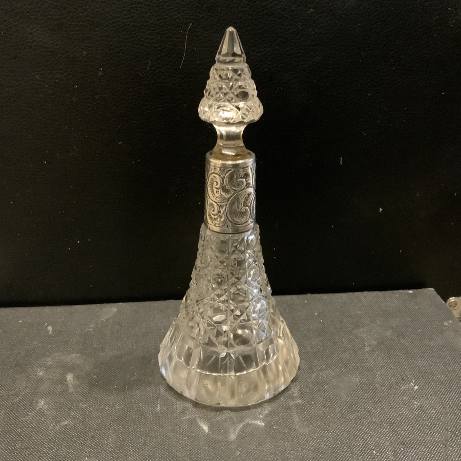 Scent bottle with silver collar