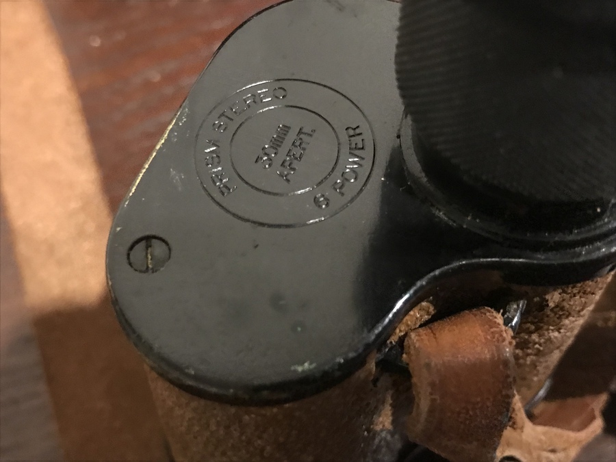 Antique Binoculars USA 2WW in leather case