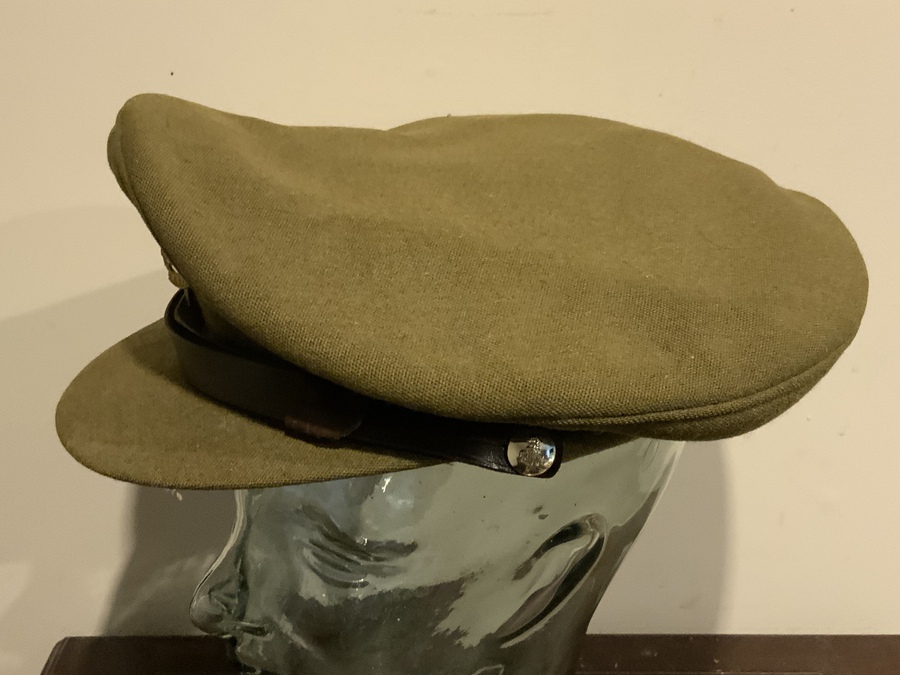 Antique British Army officers hat and badge