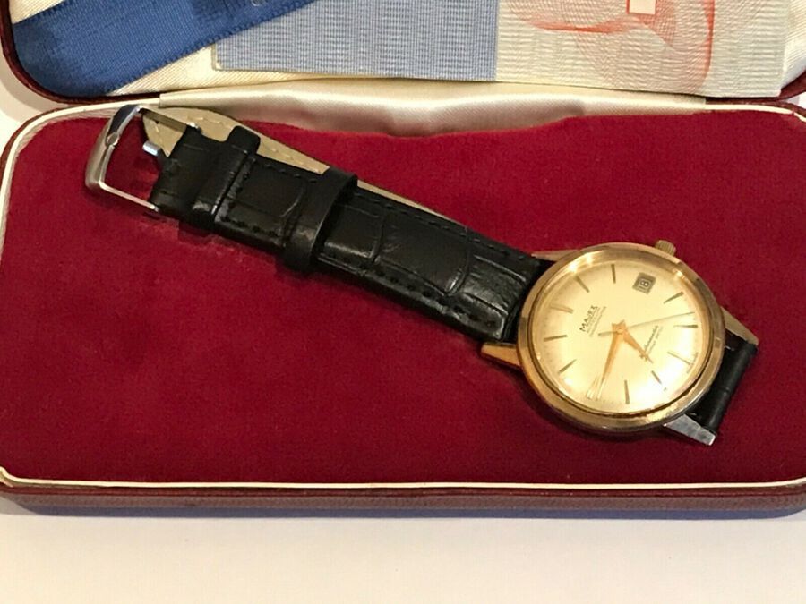 Antique Gold man’s Chronometer Majestic wristwatch with leather strap & box