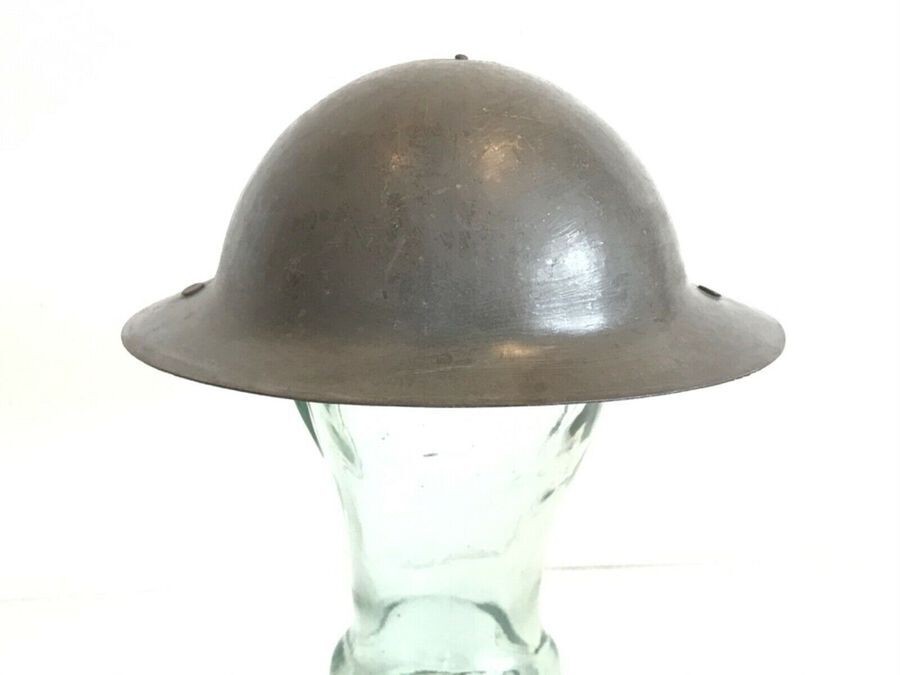 Antique British army 1ww tin helmet