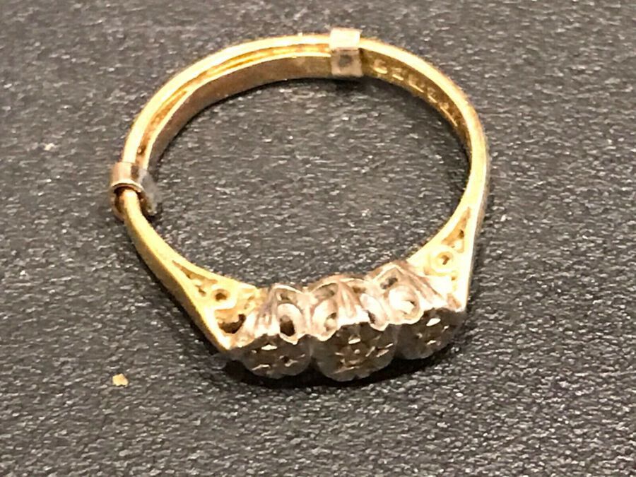Antique Diamonds 18CT lady’s vintage ring