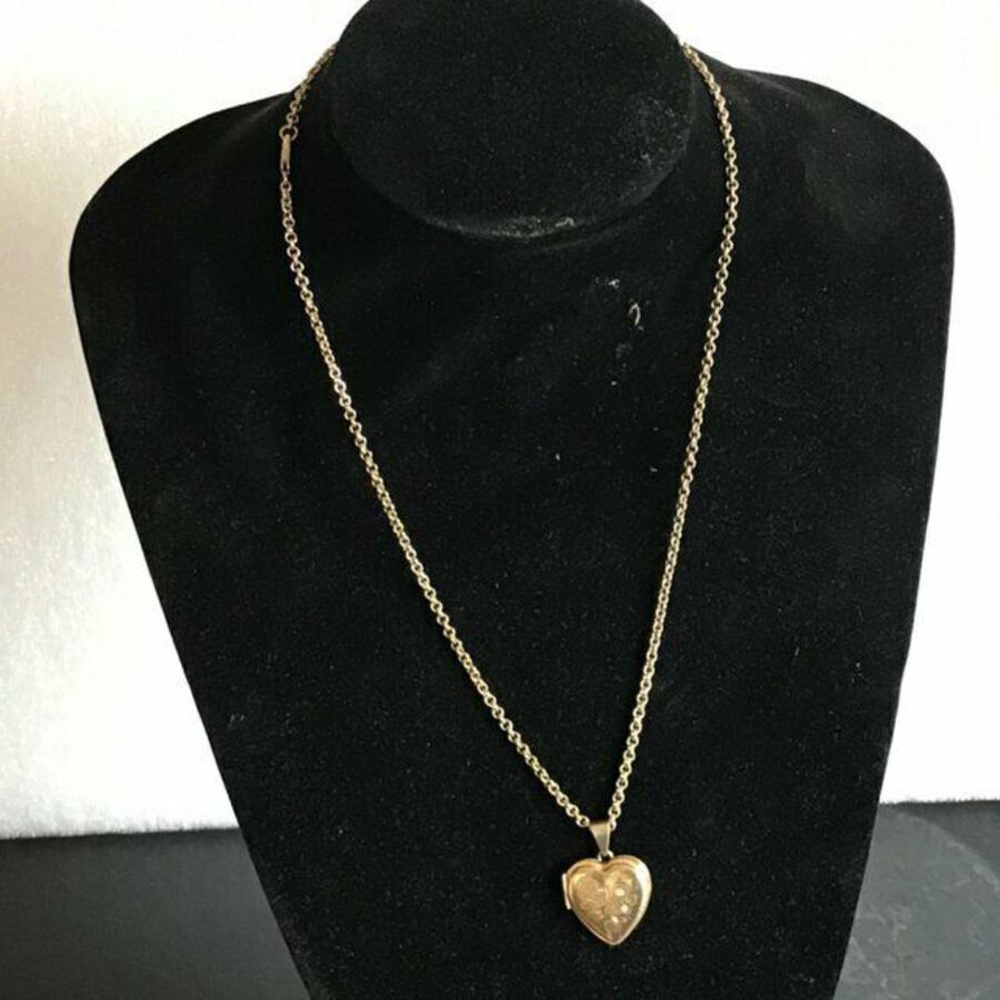 9ct all solid gold long chain and gold locket