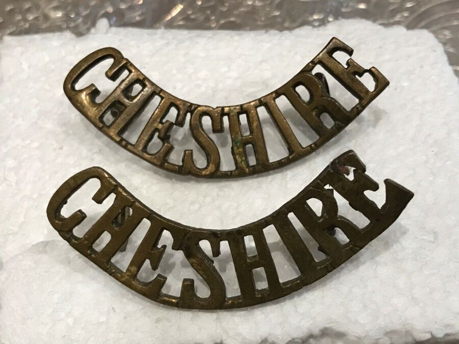 Cheshire pair of Shoulder Title Badge’s WW1