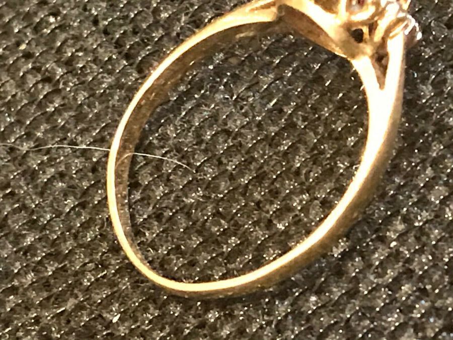 Antique Ring Garnet 9CT