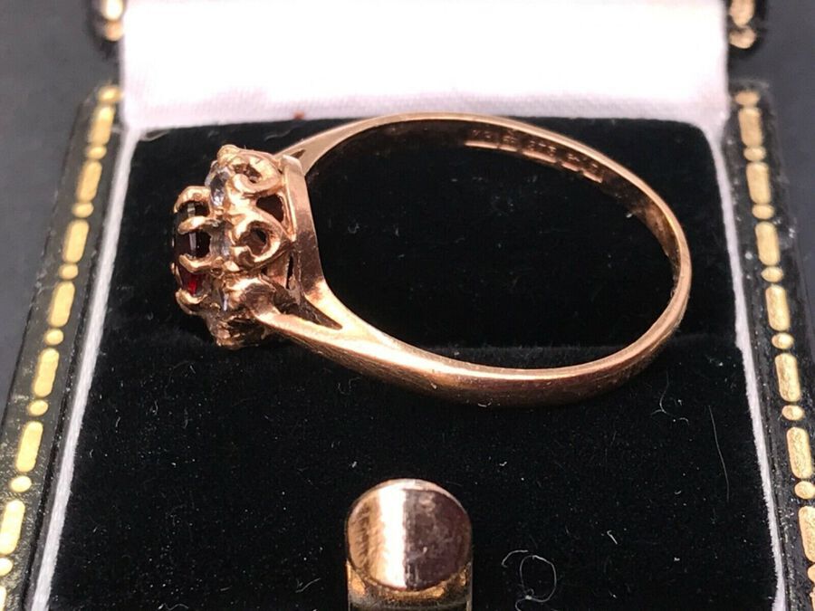 Antique 9CT solid gold pretty ring size M
