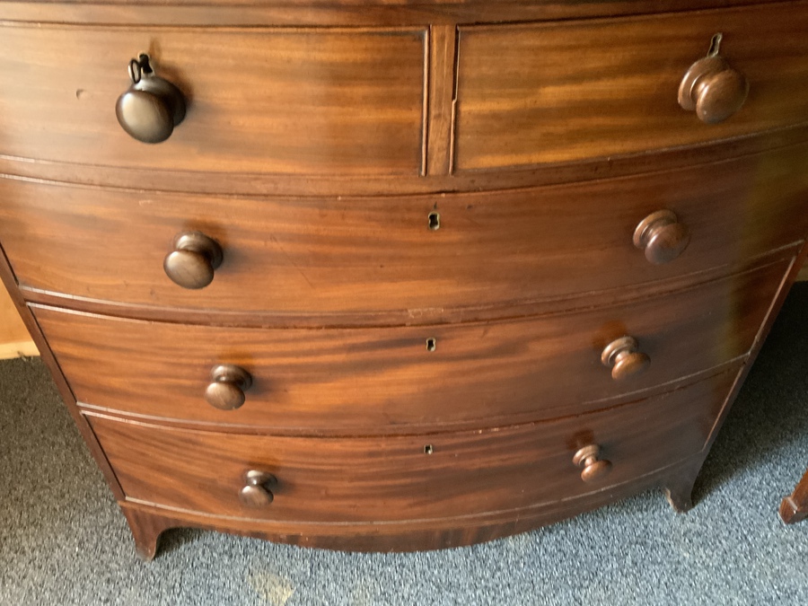 Antique Georgian Bow fronted mahogany chest of two over three drawers